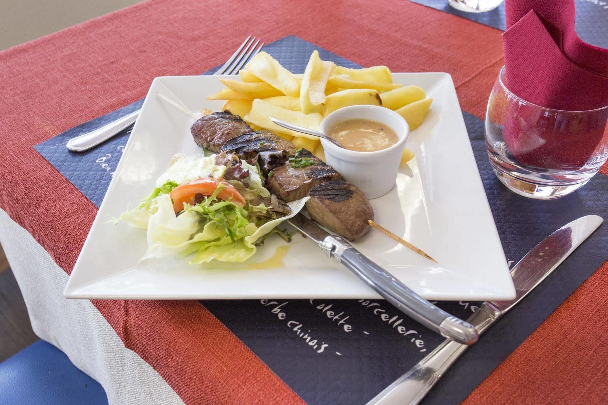 Hotel Les Gens De By Popinns 2*